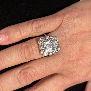 NEW LUXURIOUS BIRTHSTONE RING SHINY HALO RING SURROUNDED BY PEAR SHAPE STONES. 7